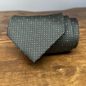Hugo Boss Mens Green Geometric Print Silk Tie Necktie